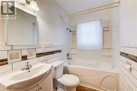 71 Brandon Avenue Kitchener ON N2M 2J2