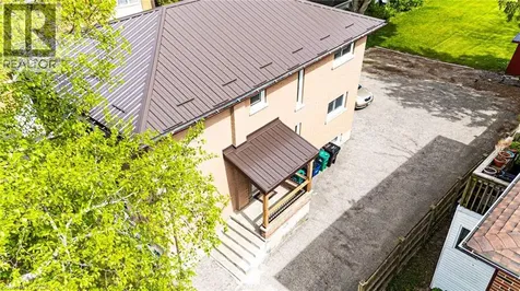 71 Brandon Avenue Kitchener ON N2M 2J2