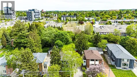 71 Brandon Avenue Kitchener ON N2M 2J2
