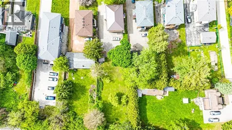 71 Brandon Avenue Kitchener ON N2M 2J2