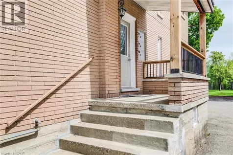 71 Brandon Avenue Kitchener ON N2M 2J2