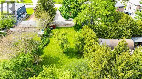 71 Brandon Avenue Kitchener ON N2M 2J2