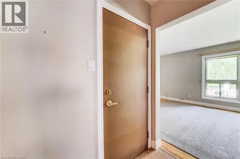 71 Brandon Avenue Kitchener ON N2M 2J2
