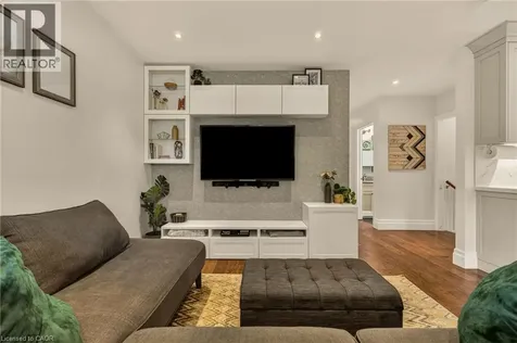 1396 Niels Avenue Burlington ON L7P 2E4