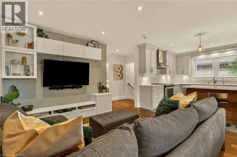 1396 Niels Avenue Burlington ON L7P 2E4