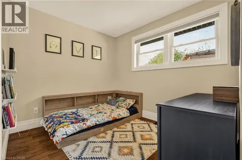 1396 Niels Avenue Burlington ON L7P 2E4