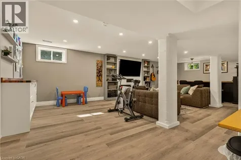 1396 Niels Avenue Burlington ON L7P 2E4