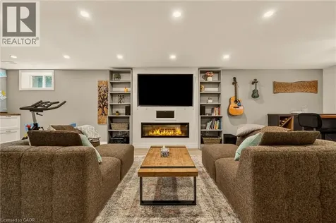 1396 Niels Avenue Burlington ON L7P 2E4