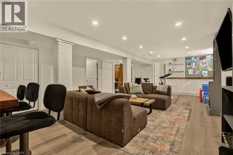 1396 Niels Avenue Burlington ON L7P 2E4