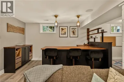 1396 Niels Avenue Burlington ON L7P 2E4
