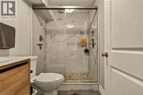 1396 Niels Avenue Burlington ON L7P 2E4
