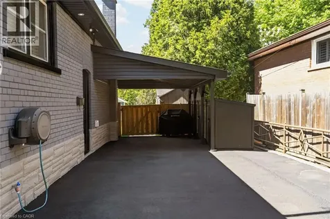 1396 Niels Avenue Burlington ON L7P 2E4