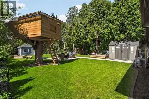 1396 Niels Avenue Burlington ON L7P 2E4
