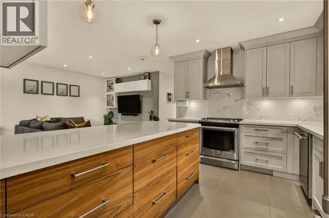 1396 Niels Avenue Burlington ON L7P 2E4