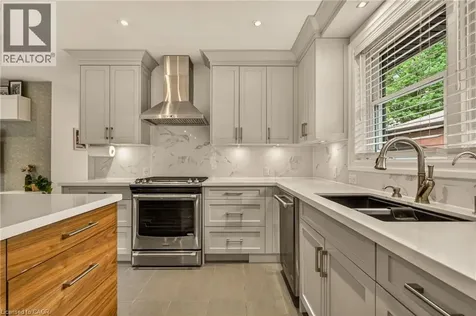 1396 Niels Avenue Burlington ON L7P 2E4
