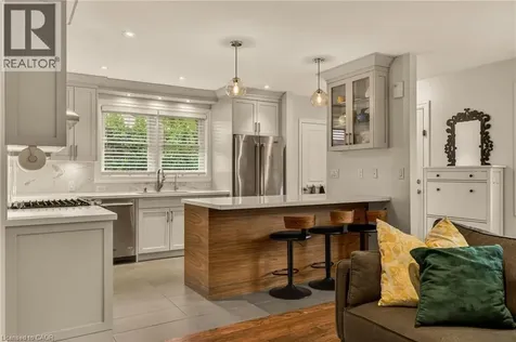 1396 Niels Avenue Burlington ON L7P 2E4