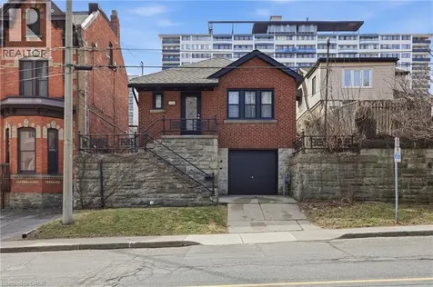 129 Jackson Street West Hamilton ON L8P 1L8