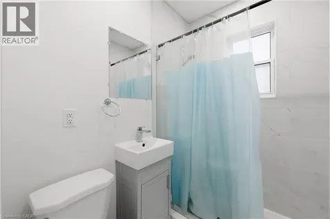 129 Jackson Street West Hamilton ON L8P 1L8