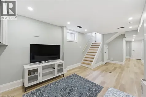 129 Jackson Street West Hamilton ON L8P 1L8