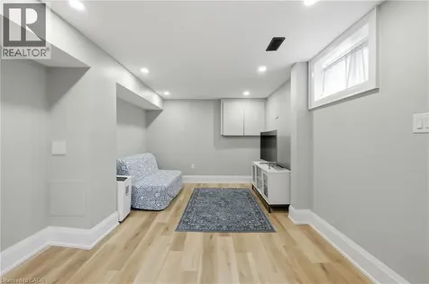129 Jackson Street West Hamilton ON L8P 1L8