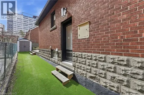 129 Jackson Street West Hamilton ON L8P 1L8