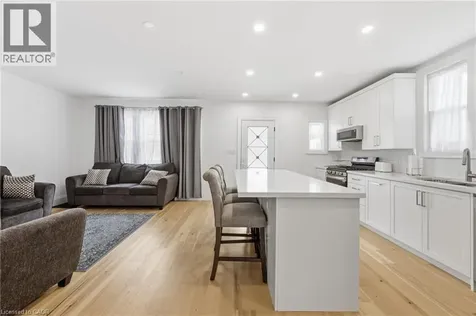 129 Jackson Street West Hamilton ON L8P 1L8