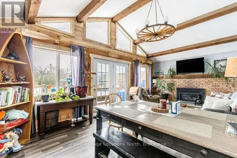 43 Sunnyside Lane Wasaga Beach ON L9Z 2M5