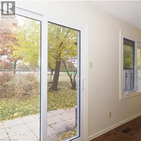 425 Kingscourt Drive Waterloo ON N2K 3R4