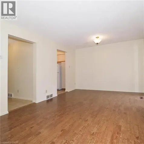 425 Kingscourt Drive Waterloo ON N2K 3R4
