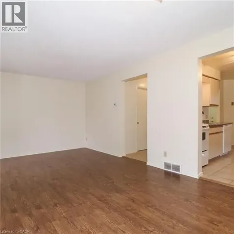 425 Kingscourt Drive Waterloo ON N2K 3R4