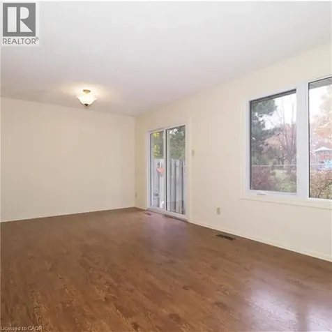 425 Kingscourt Drive Waterloo ON N2K 3R4