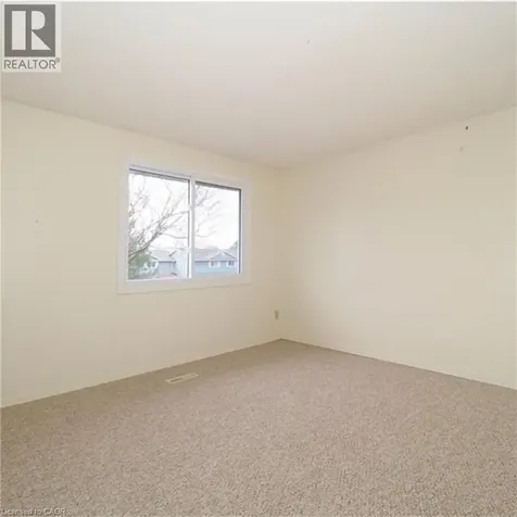 425 Kingscourt Drive Waterloo ON N2K 3R4