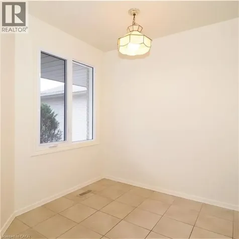 425 Kingscourt Drive Waterloo ON N2K 3R4