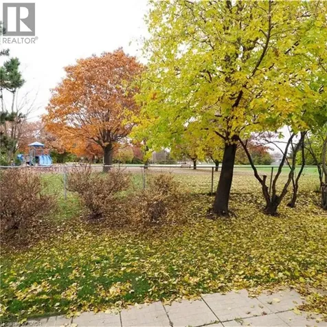 425 Kingscourt Drive Waterloo ON N2K 3R4