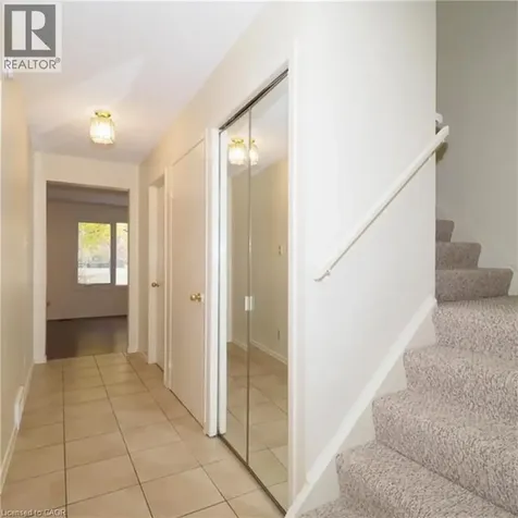 425 Kingscourt Drive Waterloo ON N2K 3R4