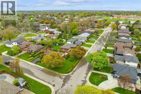 46 Beaconsfield Drive Hamilton ON L8T 2W9