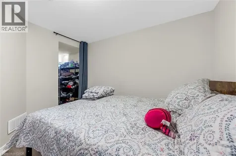 46 Beaconsfield Drive Hamilton ON L8T 2W9