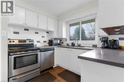 46 Beaconsfield Drive Hamilton ON L8T 2W9