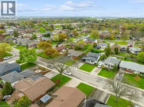 46 Beaconsfield Drive Hamilton ON L8T 2W9