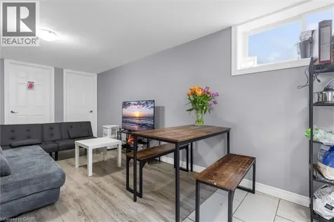 46 Beaconsfield Drive Hamilton ON L8T 2W9