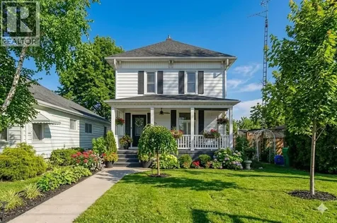 422 Greenfield Street Petrolia ON N0N 1R0