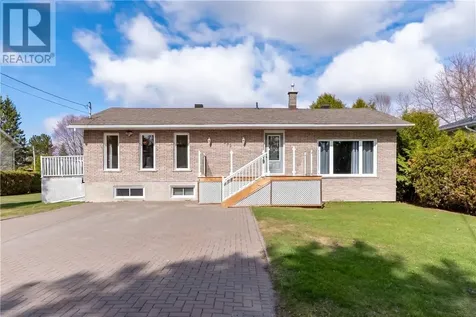 2893 Baker Avenue Val Caron ON P3N 1J9