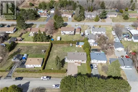 2893 Baker Avenue Val Caron ON P3N 1J9