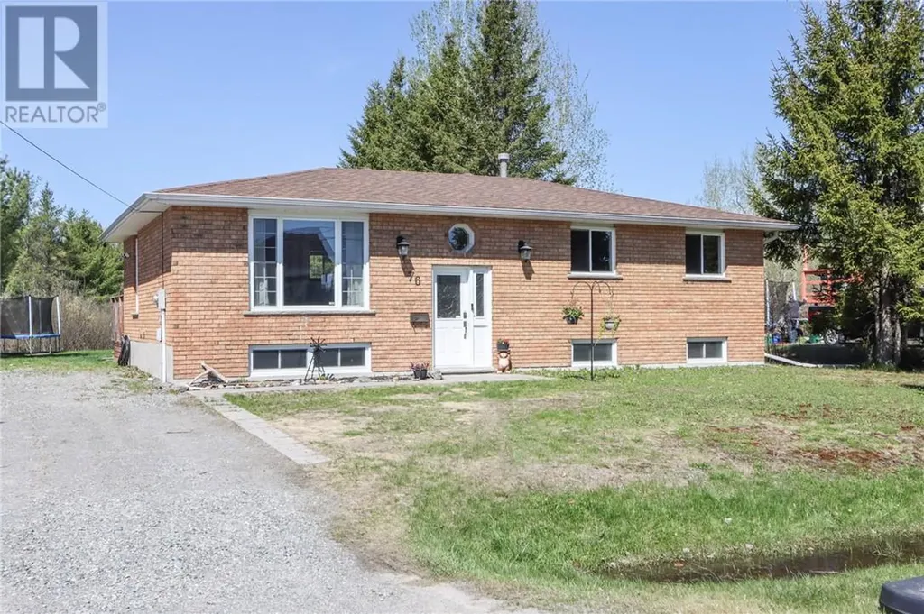 76 Glenbower Crescent Wahnapitae ON P0M 3C0