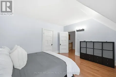 194 Cobourg Street Ottawa ON K1N 8H6