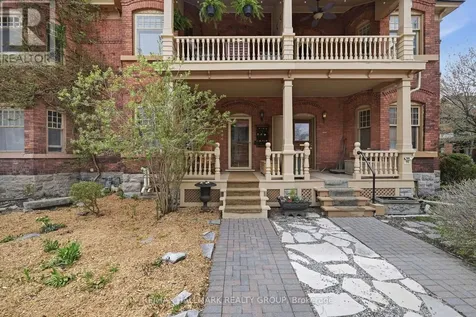 194 Cobourg Street Ottawa ON K1N 8H6