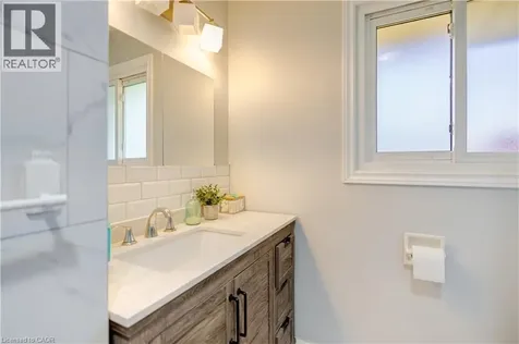 100 Lauris Avenue Cambridge ON N1R 5L4