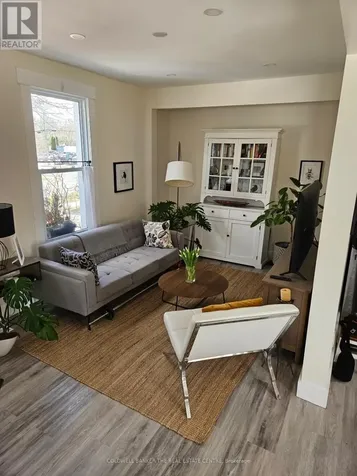 61 Brock Street East Uxbridge ON L9P 1K2