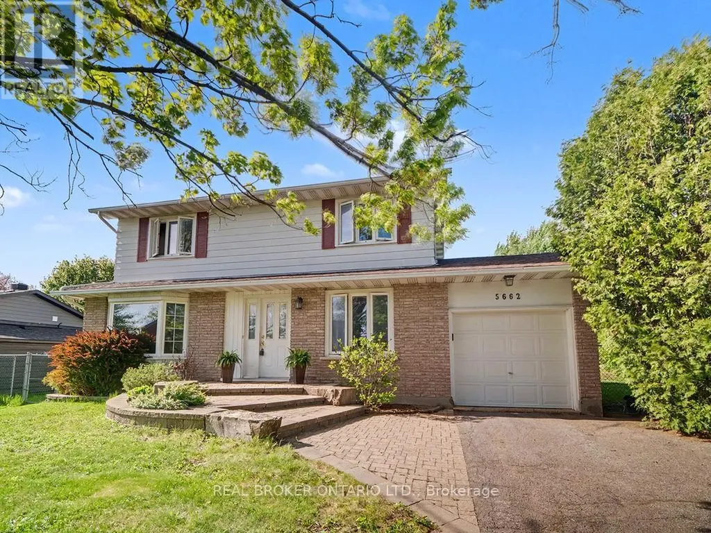 5662 South Island Park Drive Ottawa ON K4M 1J3