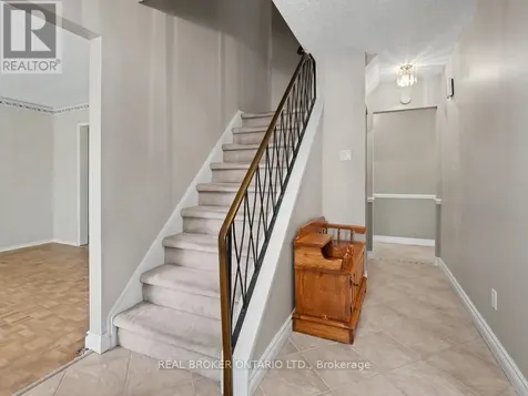 5662 South Island Park Drive Ottawa ON K4M 1J3